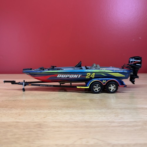 Jeff Gordon #24 DuPont Castaway Ranger Boat & Trailer 2002 Diecast 1:24 Scale - Picture 1 of 24