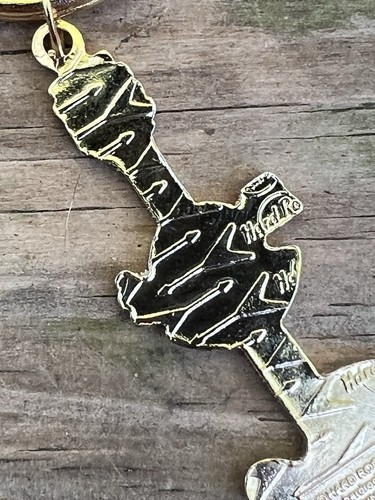 HARD ROCK CAFE AMSTERDAM GUITAR KEYCHAIN KEYRING - Picture 4 of 5