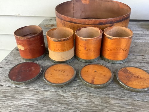 Antique Round Cylinder Wooden Bentwood Spice Box with 8 containers - Picture 9 of 17