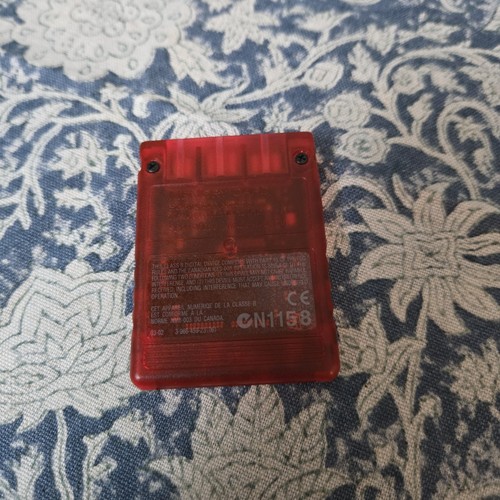 PlayStation 2 PS2 Memory Card 8MB OEM Sony Magic Gate Red  - Picture 3 of 4