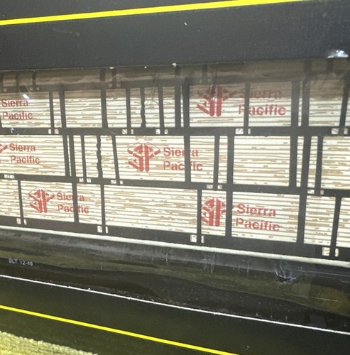 WEAVER ULTRA LINE 50' BULKHEAD FLAT CAR Central New Jersey w/Paper Load O-Scale - Picture 2 of 4