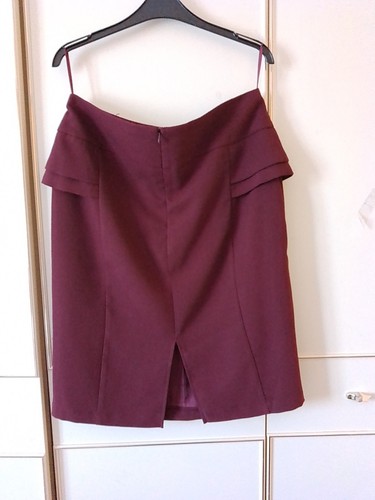 F & F Burgundy Skirt Size 14 - Picture 3 of 5