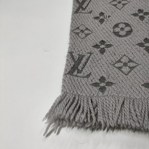 Louis Vuitton Estola Gris Lana 94% Seda 6% 2866676 - Imagen 6 de 11