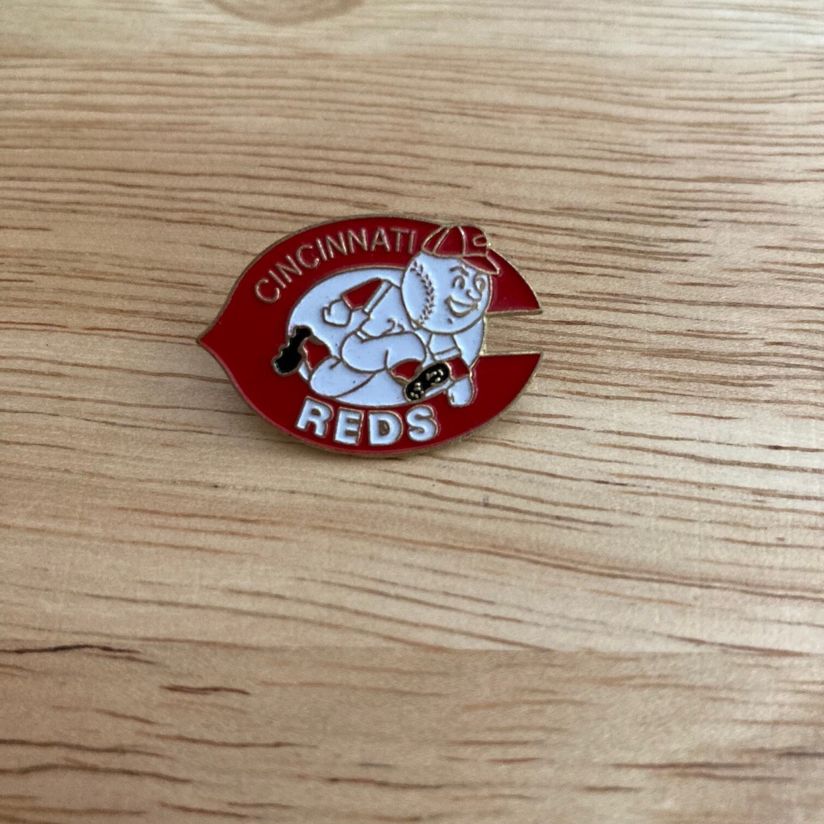 CINCINNATI REDS Vintage Logo Commemorative MLB Pin | eBay