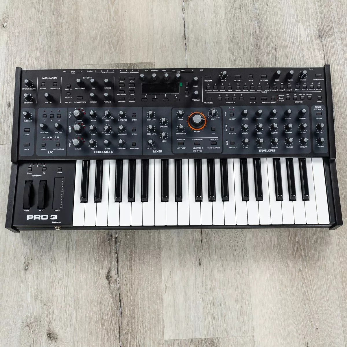 Sequential Pro 3 37 Key Multi Filter Mono Paraphonic Synth Synthesizer