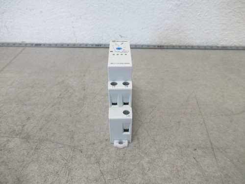 Finder 80.11.0.240.0000 Time Relay Range 0,1s - 24h Switching Power 16A 250V AC - Picture 4 of 9