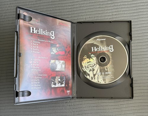 Hellsing - The Complete Collection Box Set (DVD, 2006, 4-Disc Set) - Imagen 9 de 9
