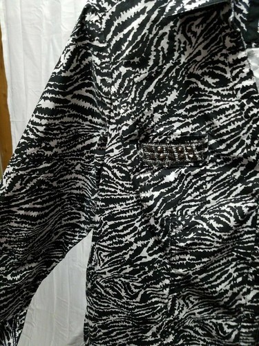Cato Womens Blouse Size 22 24 Black White Zebra Print Button Up Long Sleeves - Picture 6 of 8