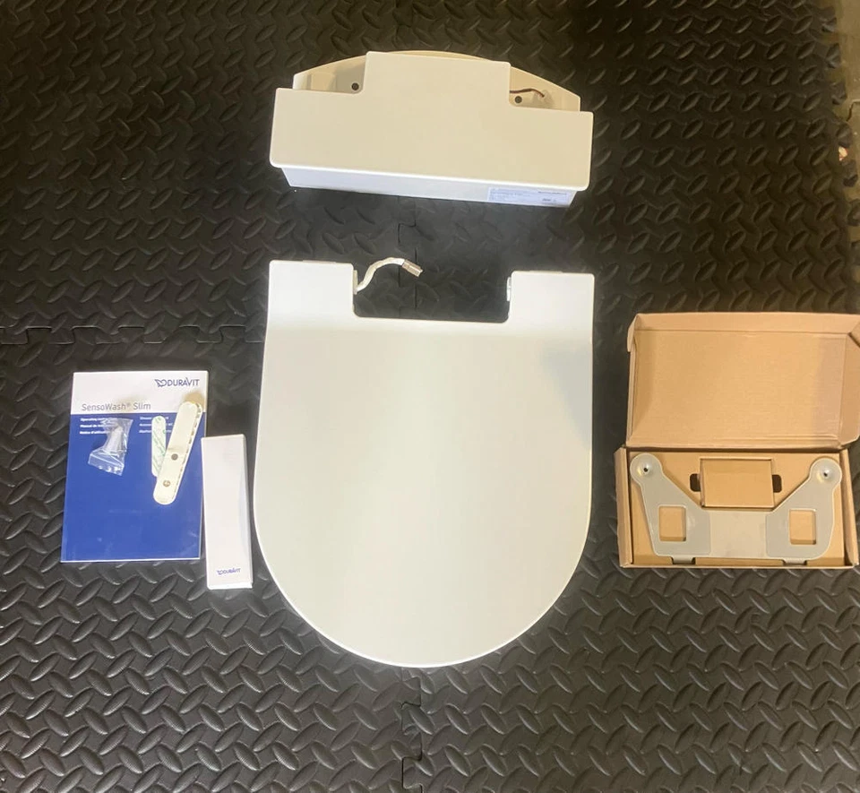 Duravit Sensowash 修身坐便器座椅 (D6100001501300) — 第 2/4 张图片