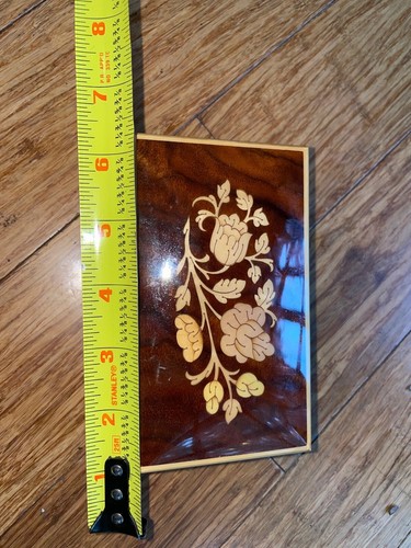 Wooden Jewelry Music Box with floral inlay - made in Italy ROMANCE. - Picture 4 of 9