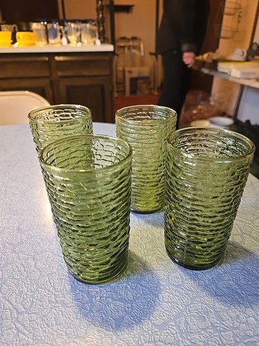 Anchor Hocking SORENO Avocado Green Glass Bark 5-1/8" tall TUMBLERS, 14oz, VTG