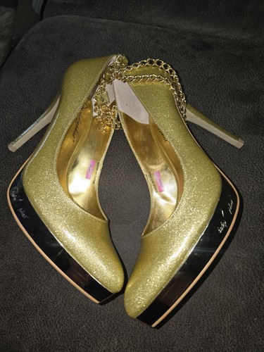 Baby Phat Tacones Altos Dorado con Correa Decorativa y Gema, Talla 6 1/2 Mujer - Imagen 6 de 9