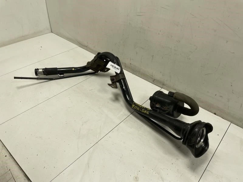 Mazda 5 Sport 2012 cuello de llenado de combustible OEM+ Foto 2 de 4