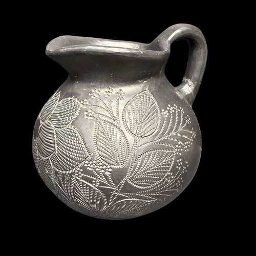 Oaxaca Pottery Barro Negro Black Round Floral Small Pitcher Flower Raised Mexico - Afbeelding 2 van 17