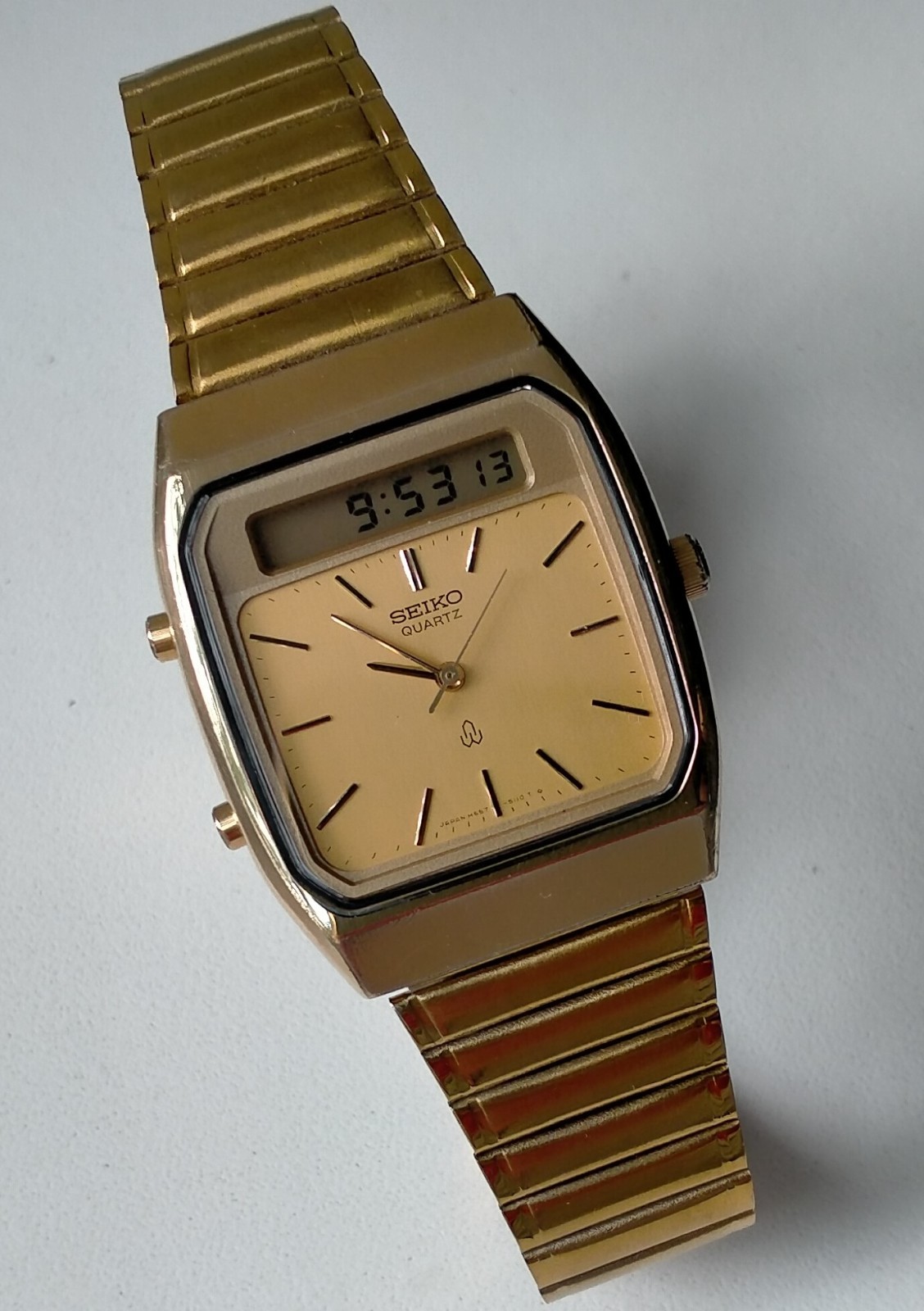 Digi Original Watch Alarm Seiko Japan Chrono  Model H557-5100 1980s Ana Vintage - vintagewatches.pk