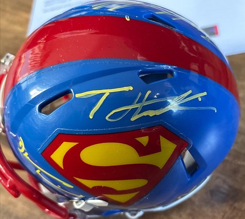 Welling/Vandervoort/Hoechlin/Cain/Sprayberry 5x Signed SUPERMAN HELMET PSA Auth - Picture 5 of 15