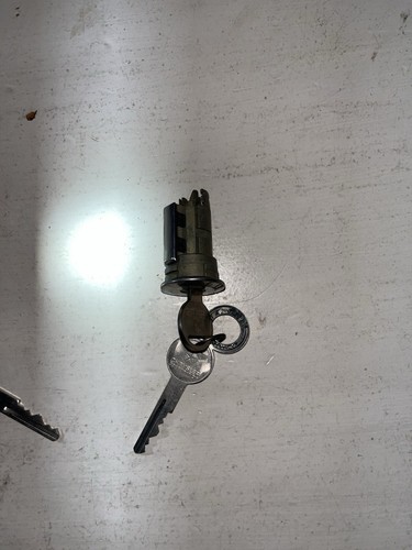 STRATTEC 608679 OEM CHRYSLER DODGE PLYMOUTH TRUNK LOCK 1970-1973 Mopar