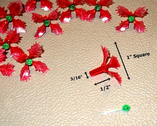 12 Red Holly Poinsettia Green Pin Centers bulbs Vintage Ceramic Christmas Trees - Picture 2 of 2