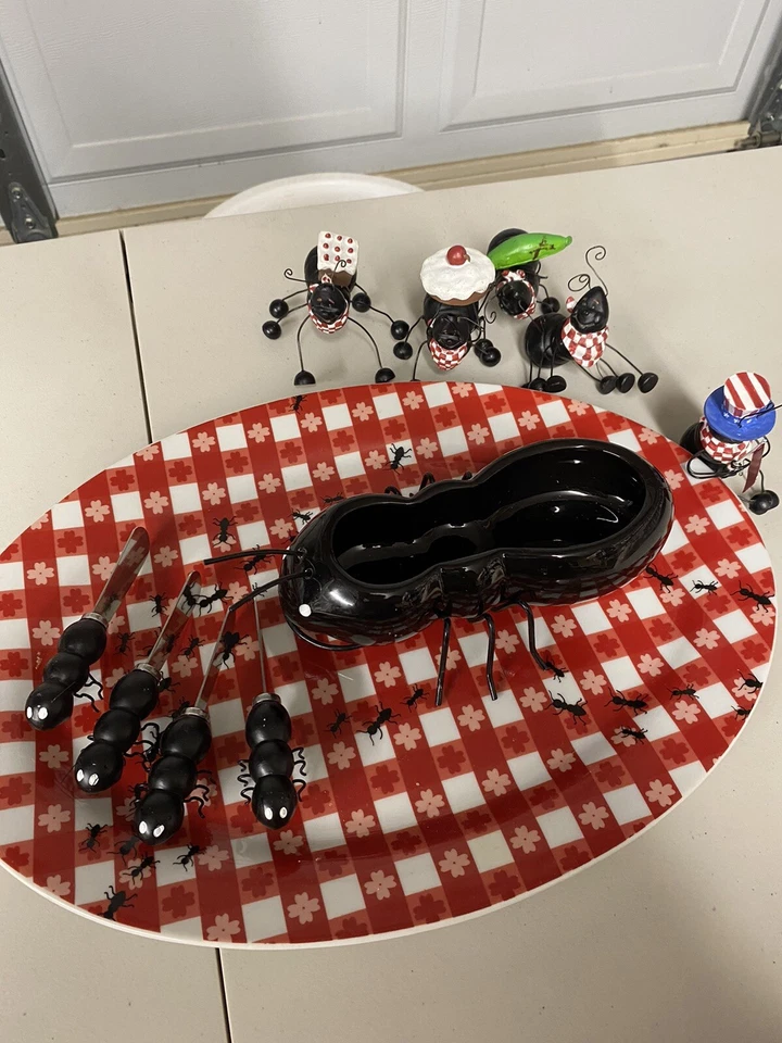 Conjunto de figuras de cuchillos de mantequilla de almacén de hormigas paquete conjunto de picnic Boston lote Foto 2 de 4