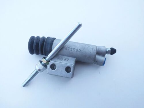 Volvo 122 ('62-'68) Volvo 1800 ('62-'73) Clutch Slave Cylinder 673030 - Picture 6 of 8