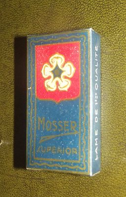 ALTE SCHACHTEL MIT 10 RASIERKLINGEN NEU. MOSSER HAGUENAU 67 . RASIERKLINGE