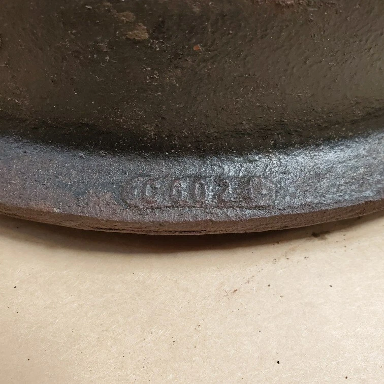 Tambor de freno delantero original Jaguar XK120 C6024 para ruedas de alambre izquierda o derecha OEM Foto 3 de 4