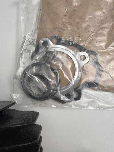 Small Engine Block / Piston / + Gaskets etc. For Motorized Bike ? - Picture 3 of 7