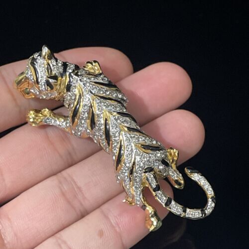 Vintage Vogue Bijoux Tiger Rhinestone Enamel Brooch Pin Black Silver Gold F8 - Picture 4 of 7