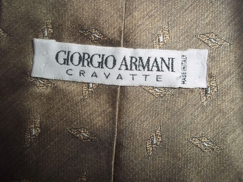 { Giorgio Armani beige/ taupe pure silk Tie L57" x 3.75"W - Picture 4 of 6