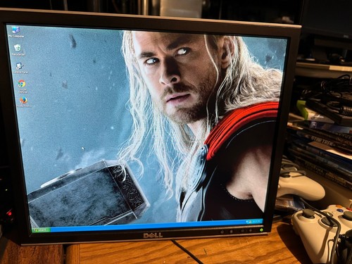 Dell UltraSharp 1907FPT 19" Monitor With DVI, VGA, 4 USB Port - No STAND - Picture 2 of 8