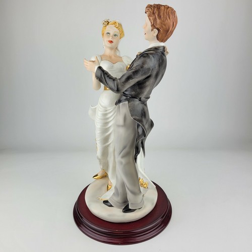 Vintage Cevik Italian Porcelain Wedding Sculpture Signed Bride Groom Italy 2/500 - Picture 10 of 12