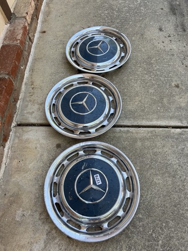 (3) 1969 to 1983 Mercedes Benz 240D 450 SEL Pagoda 14 inch hubcap blue - Picture 6 of 8