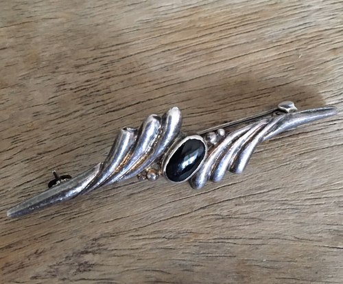 Vintage alte hübsche Brosche Silber 925 Onyx schwarzer Stein Halbedelstein