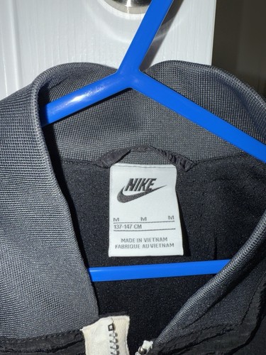 Chaqueta de bombardero forrada Nike Sportswear para niños/talla mediana, negra, blanca, DM8115-010 - Imagen 3 de 4