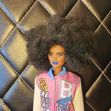 NRFB Poupée BARBIE AA afro Fashionistas n°156 Fearless baseball GRB48 tall