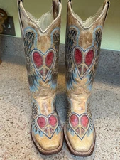 Corral SZ 5.5 sq toe Heart Angel Wings Womens Leather Cowboy Boots “ Dead Stock