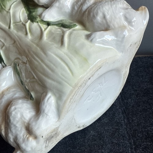 RARE Vintage USA F7432 Enamel Bunny Rabbits Lettuce Cabbage 6" Vase Pot Planter - Picture 16 of 24