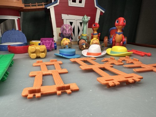 Dino Ranch Clubhaus Spielset + Hindernislauf, 4 Dino’s, 3 Personen, Betten, funktioniert - Bild 7 von 24