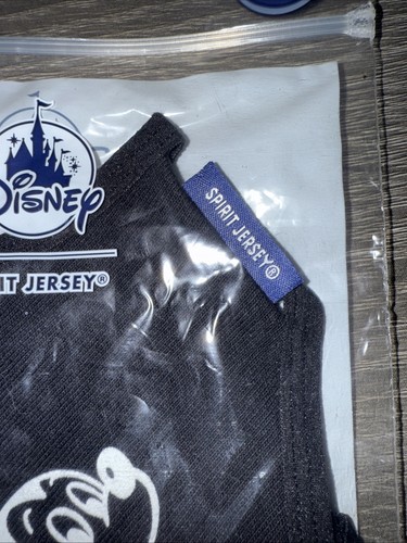 Disney Store Spirit Jersey Mickey Mouse Blck/Whte Cloth Face Mask Adult Size XL - Picture 2 of 5