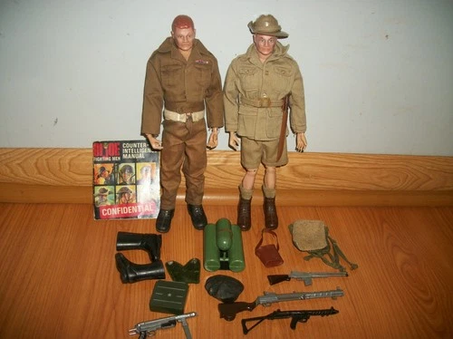 2 Hasbro 1966 GI Joe SOTW Figures with Uniforms, Accessories and Booklet (L OOK)