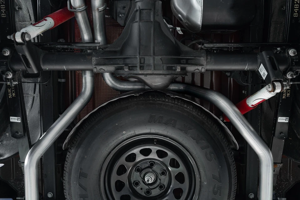 Escape doble MBRP 2 1/2" para Chevy Silverado GMC Sierra 1500 19-25 6,2 L S5065304 Foto 3 de 4