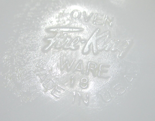Vintage Anchor Hocking Fire King Glass Mixing Serving Bowl Swirl White 7" D - Picture 7 of 7
