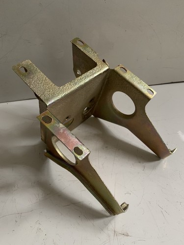 MGB GT & Roadster Pedal Box Bracket AHH8421 1968-1978 & Pedals AHH8522 AHH6154 - Picture 14 of 24