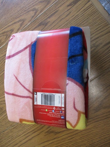 Wonder Woman Silky Soft & Warm Throw Blanket 40”x50” Truth Love Strength NEW - Picture 5 of 7