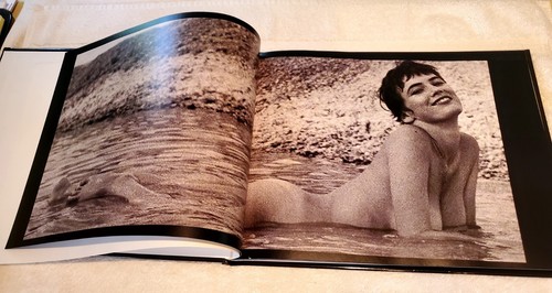 AMAZING Dondi Penn 1960s Photography Photo ALBUM 56 ICONIC IMAGES B/W COLOR - Picture 2 of 7