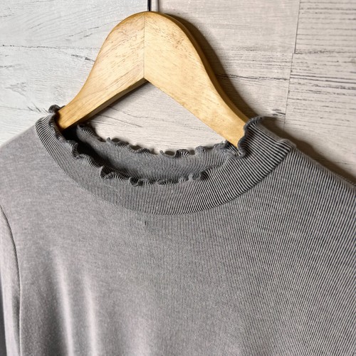 ASOS Top Girls Size 12 Gray and White Tiny Ribbed Scallop Crinkle Hem Cropped - Picture 5 of 16