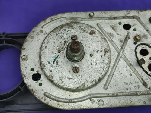 Vintage VW Early Bay Window Bus Instrument Cluster Dated 11/1970 211-957-023-6LL - Picture 9 of 16