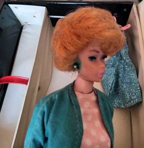 Vintage 1962-63 Barbie Made in Japan Case Orig. 6 Outfits, Hangers, Ponytail - Picture 10 of 16