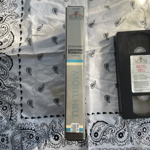 Motel Hell VHS Horror MGM HTF RARE VARIANT RENTAL TESTED! - Picture 6 of 9