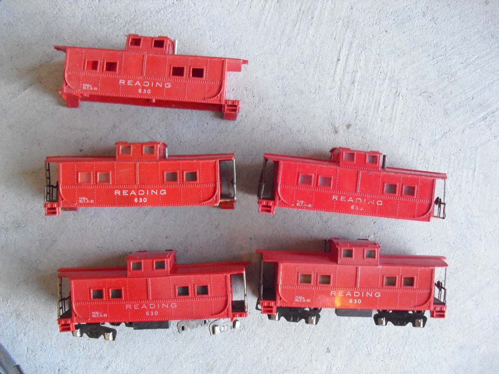 Lot of 5 Vintage 1950s American Flyer S Scale Reading 630 Caboose Car Shells Lot of 5 Vintage 1950s American Flyer S Scale Reading 630 Caboose Car Shells